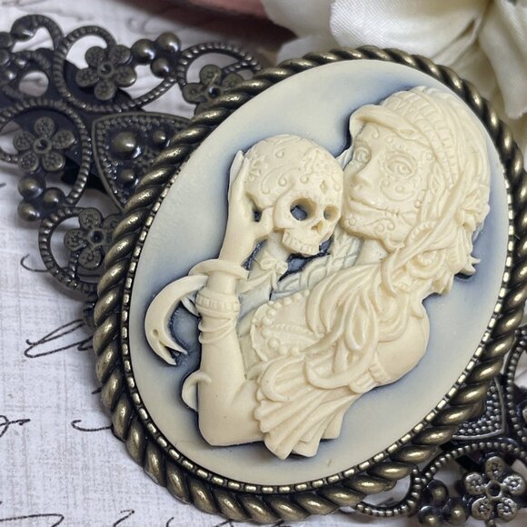 Gothic Sugar Skull Wicca Witch Pagan Wedding Gift Flower Hair Clip Jewelry Comb - Picture 8 of 13